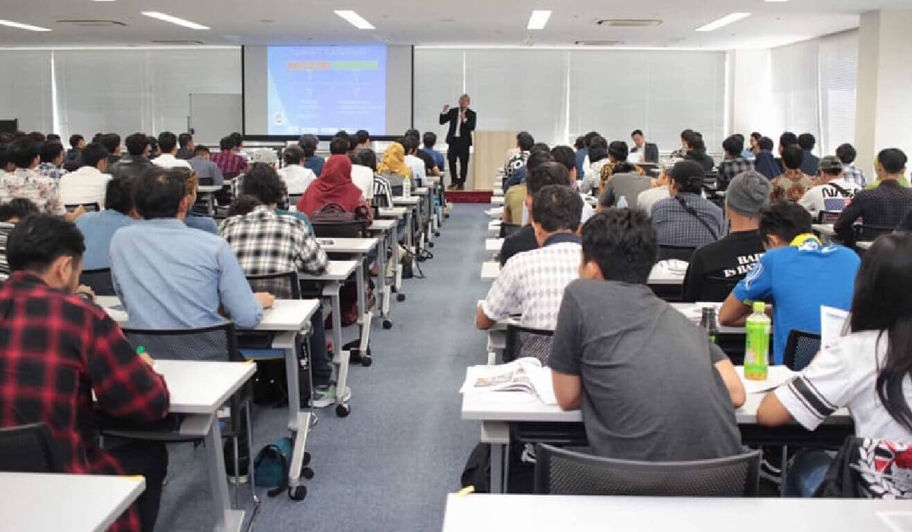 最新情報をセミナーで提供